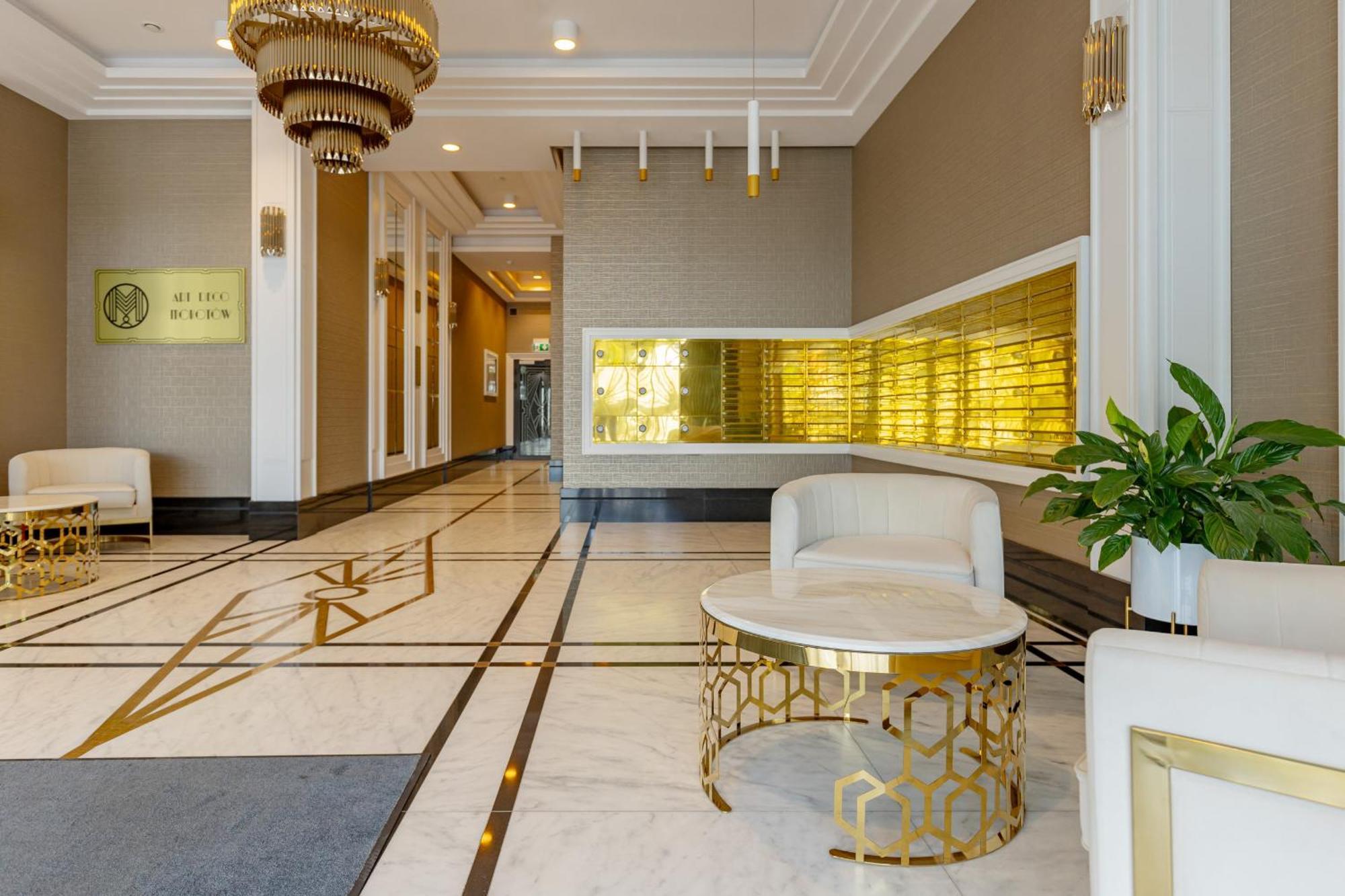 Art Deco Mokotow With Parking & Gym By Renters Prestige Leilighet